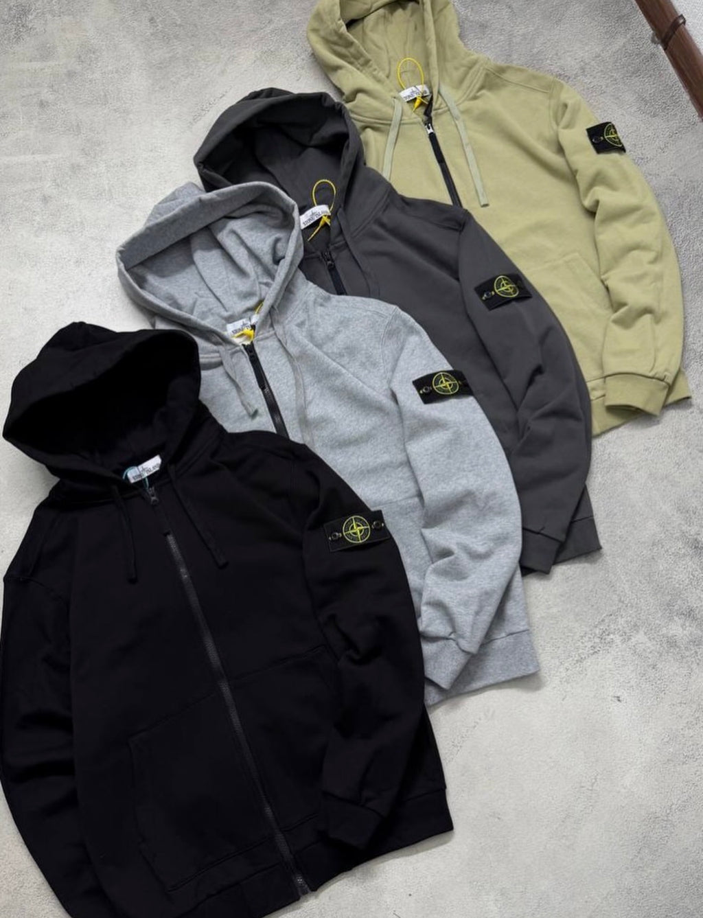 2x1 : Felpa Zip Stone Island Cappuccio